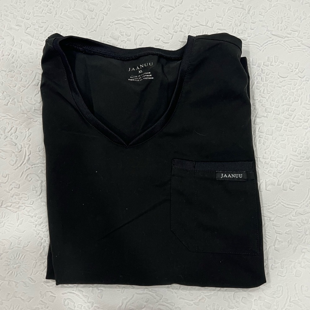 Black Jaanuu Women’s Scrub Set